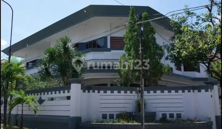 Dharmahusada Indah Selatan Rumah Hook Shm Selatan Timur Murah Kpr