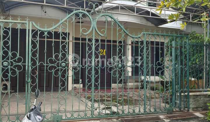 Kertajaya Indah Middle House, Manyar, Eligible for KPR, Near Siloam City.