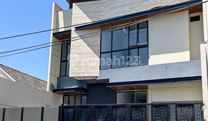 Rumah 2 Lantai Baru Gress Minimalis Modern Kertajaya Dharmahusada