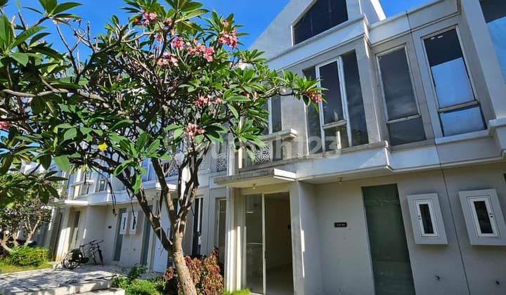 Cheap Grand Pakuwon Adelaide House For Sale at a Loss, Ready to Occupy, Nice, Mortgage Available