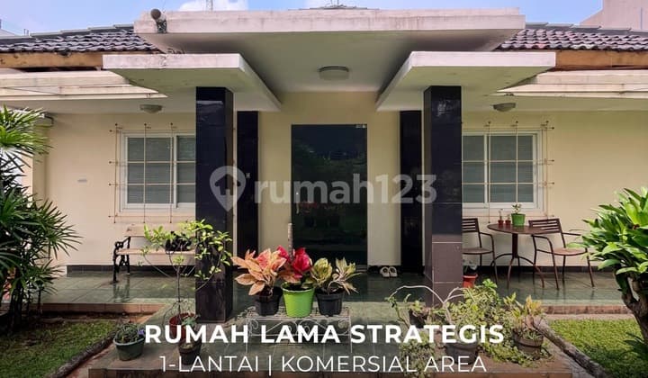 Old House, Strategic Location in Senopati, Commercial Area
