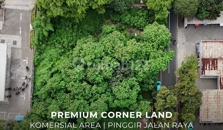 Premium Land with Hook Position in Commercial Area in Simprug, Kebayoran Lama