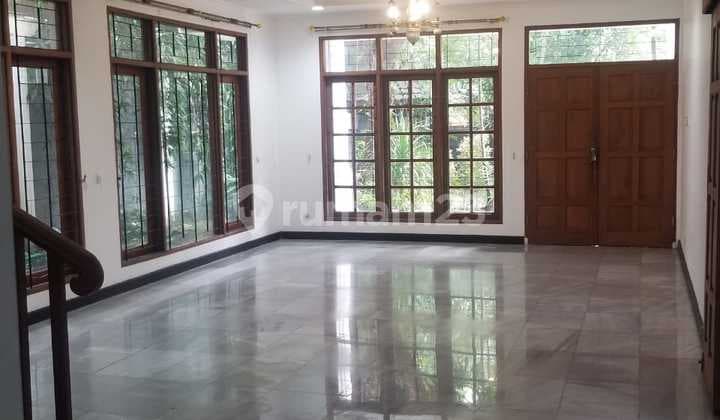 Disewakan Rumah Bagus @Dukuh Patra - Kuningan Jakarta Selatan