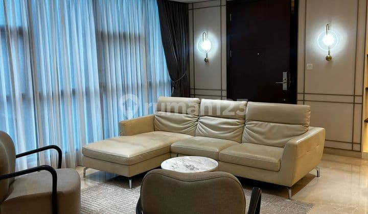 Disewakan Apartemen CasaGrande Residence Phase2 3BR