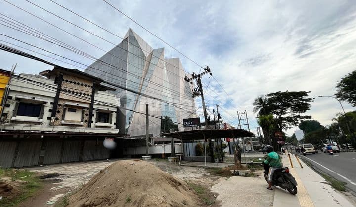 FOR RENT 3-STORY SHOPHOUSE ON BASUKI RAHMAT STREET, PALEMBANG