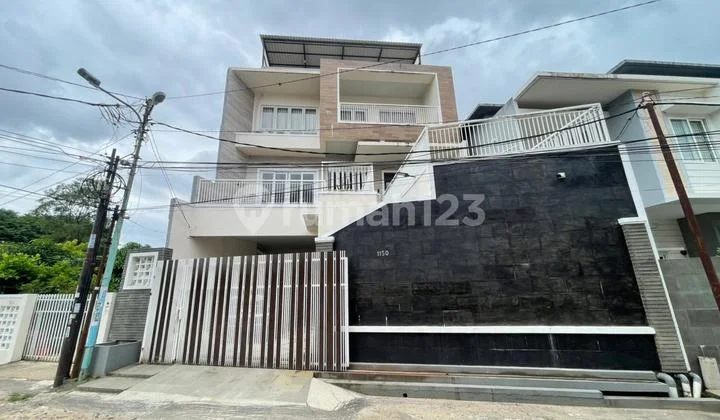 Dijual Rumah Mewah 4 Lantai Kawasan Dempo Dalam Palembang