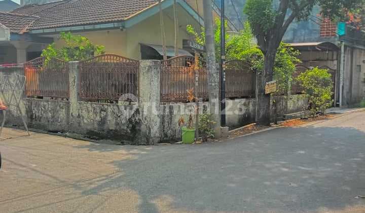 FOR SALE HOOK HOUSE ON BERINGIN RAYA STREET, WEST CENGKARENG, WEST JAKARTA