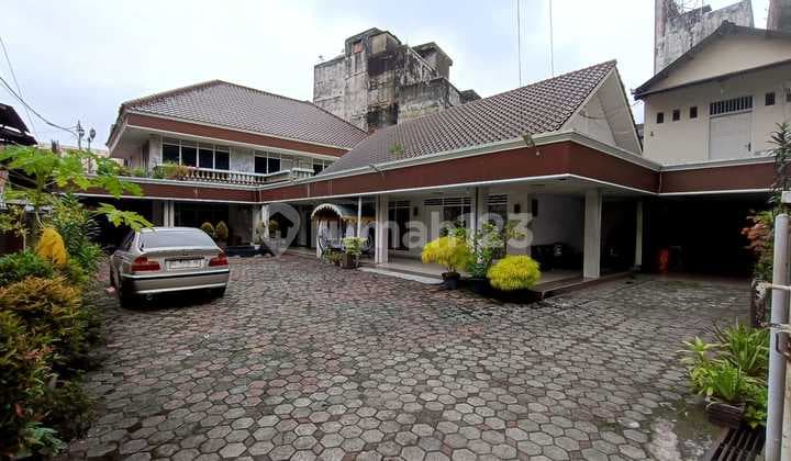 DIJUAL RUMAH BESAR JALAN VETERAN PALEMBANG