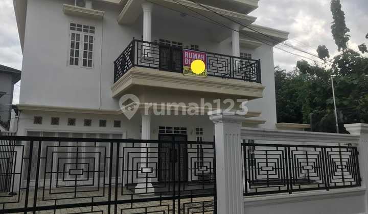 Dijual Rumah Mewah Jalan Nawawi Baturaja Oku