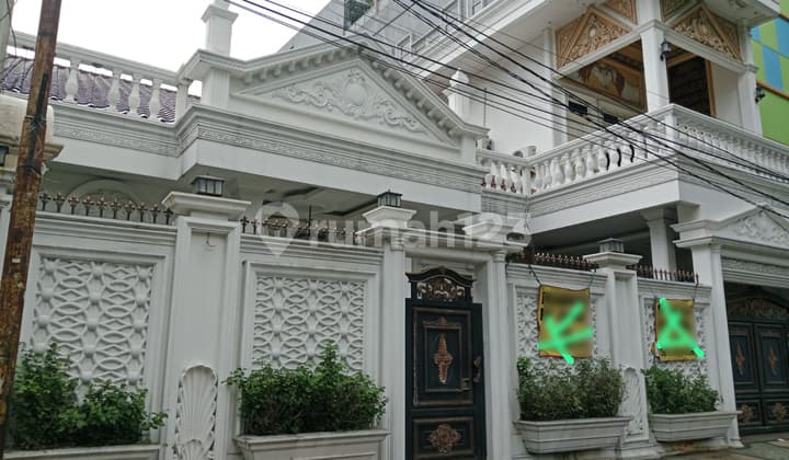 Dijual Rumah Mewah + Private Pool Duren Sawit Jakarta Timur