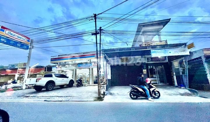 DIJUAL RUMAH PLUS TEMPAT USAHA JALAN MAKRAYU PALEMBANG