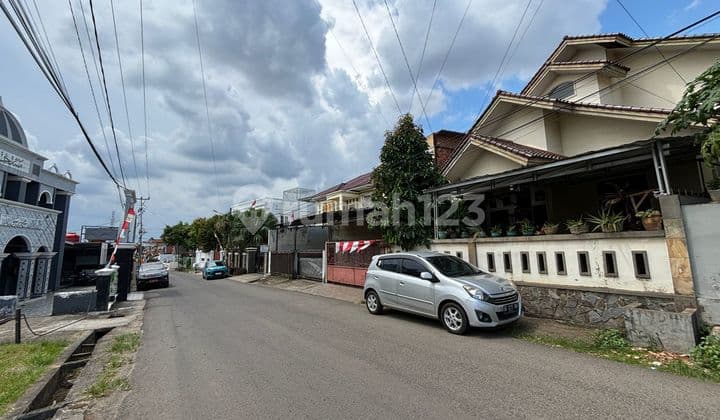 FOR SALE HOUSE DOWNTOWN LOROK PAKJO SWADAYA STREET PALEMBANG