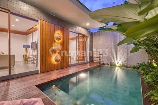 Villa di Selatan Ubud Garasi Full Furnished Ada Kolam Renang