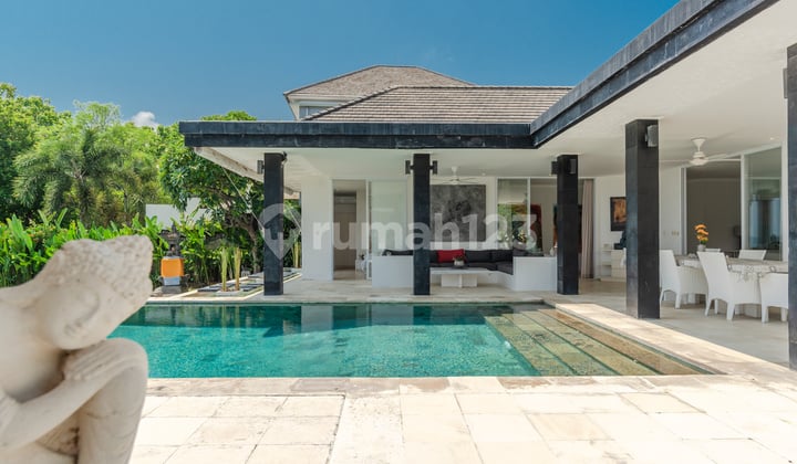 H05 Rumah Modern Tepi Bukit Dengan Pemandangan Menakjubkan Sawah Dan Laut di Umeanyar, Buleleng