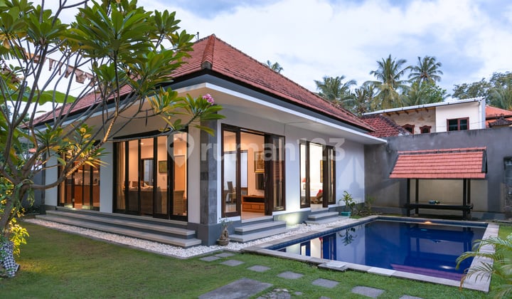 Bpi T02 Dijual Dua Villa Furnished Peluang Investasi Dekat Pantai Lovina