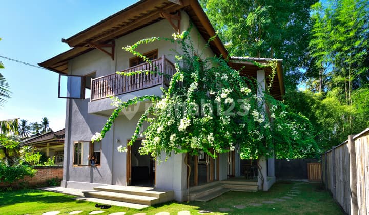 T24 - Villa Minimalis 2 Lantai di Lovina SHM