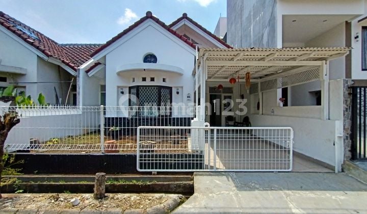 Rumah Rapi Siap Huni di Griya Bintara Indah Bekasi