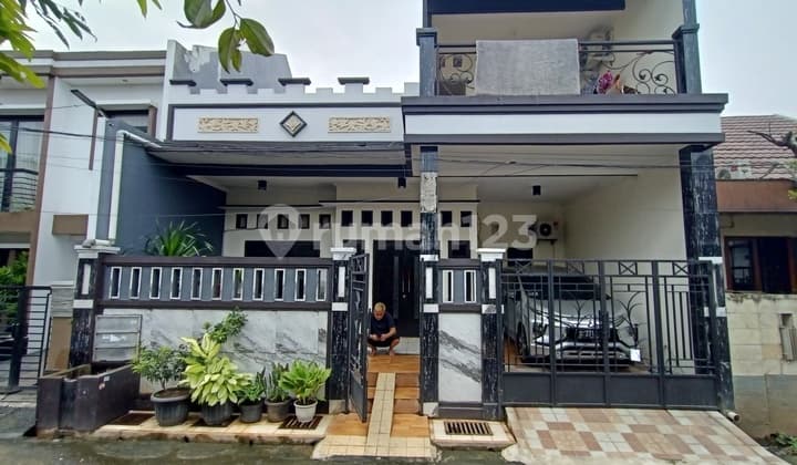 Disewakan Rumah 2 Lantai Dekat Galaxy Bekasi Selatan