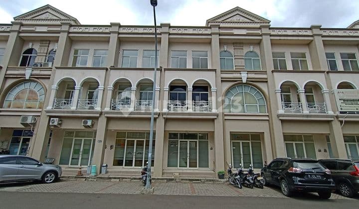 Ruko 3 Lantai Depan Taman Parkiran Luas Di Grand Galaxy Bekasi Selatan