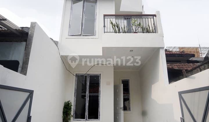 Dijual Rumah Minimalis Dan Strategis di Tebet Jakarta