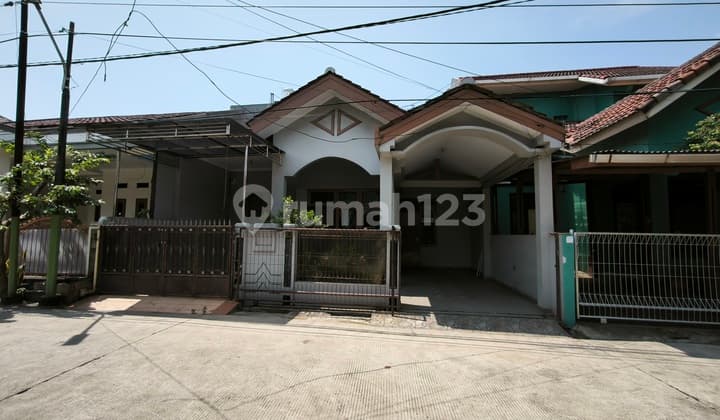 Disewakan Rumah Bebas Banjir Dekat Taman Grand Galaxy City, Kota Bekasi
