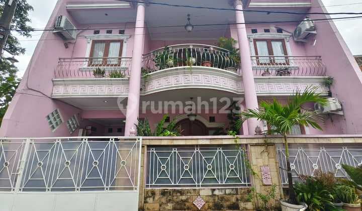 Dijual Rumah Luas 2 Lantai di Jatibening Bekasi