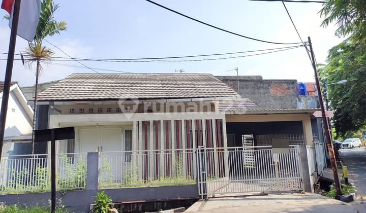 Disewakan Rumah Hook Dekat Lrt di Jakasampurna Bekasi