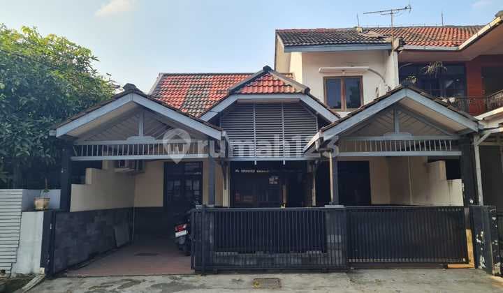 Dijual Rumah 2 Lantai Lokasi Strategis di Pekayon Bekasi Selatan