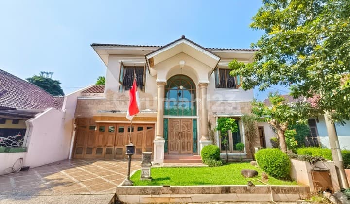 Luxury House for Sale in Jaka Permai, Bekasi
