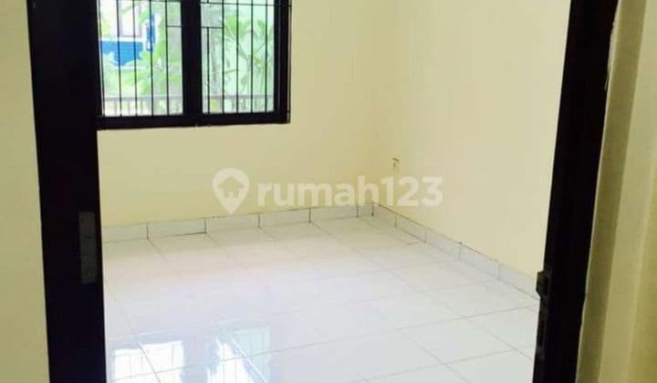 Rumah Cluster Bebas Banjir di Perumahan Legenda Wisata, Kabupaten Bogor dekat kota Bekasi