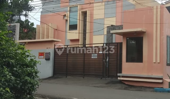 Rumah Kost 29 Kamar Dekat Kampus Binus Kamanggisan, Palmerah