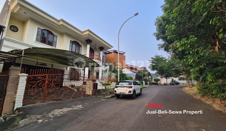 Rumah Mewah Design Klasik Dlm Komplek Elit, Jl. Veteran, Jakarta