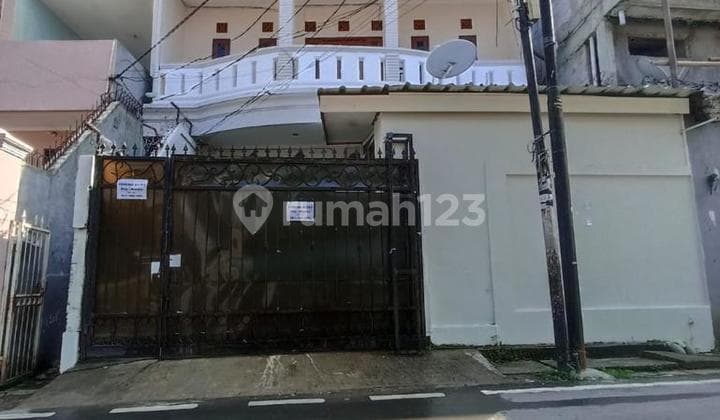 Griya Kwitang Boarding House, 24 Rooms Fully Occupied in Senen, Jakarta