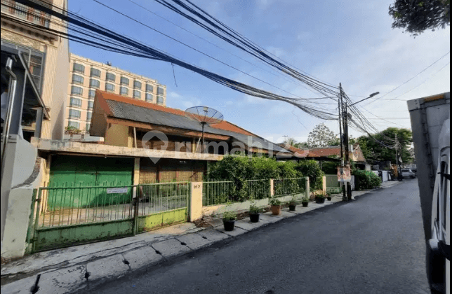 Rumah Asri Area Jl. Kramat, Senen Jakarta Pusat