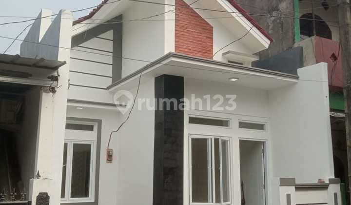 House in Pesona Anggrek Harapan, North Bekasi