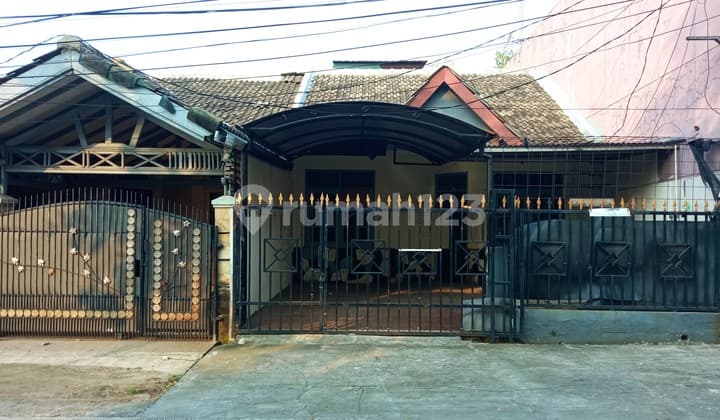 Rumah di Taman Harapan Baru Bekasi