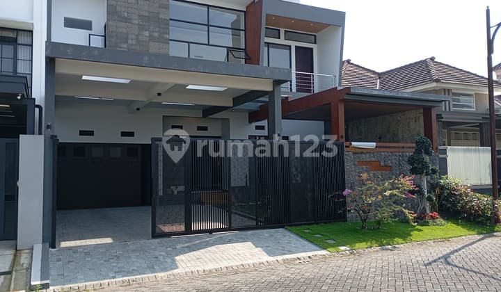 Rumah Baru Di Area Golf Araya