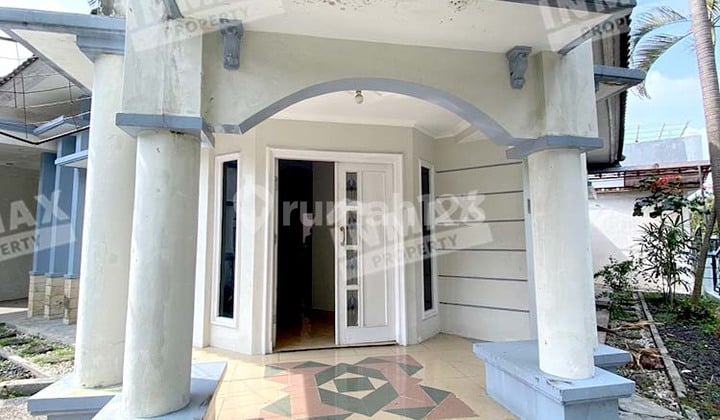 Corner House Fully Furnished In Permata Jingga