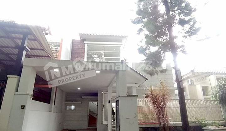 Ada Kolam Renang Pribadi Di Villa Puncak Tidar
