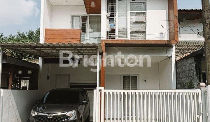Minimalist beautiful house in Graha Raya