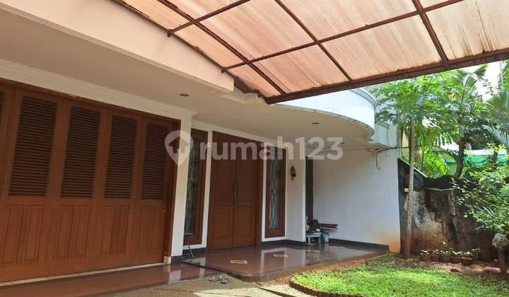 Rumah Pondok Indah Pinggir Jalan Besar
