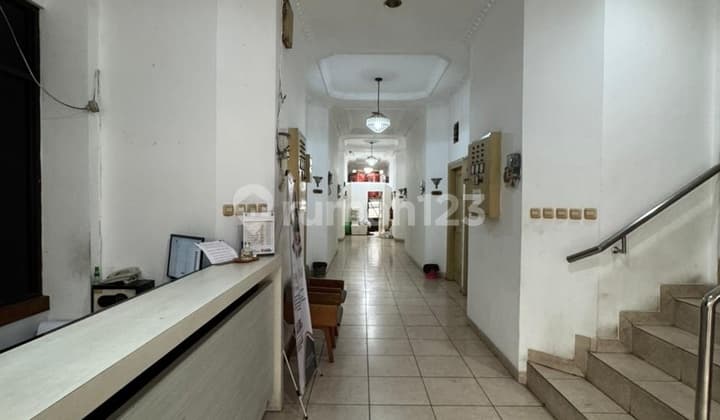 HOTEL MANGGA BESAR LOKASI STRATEGIS FUL OCCUPATED DEKAT LOKASARI