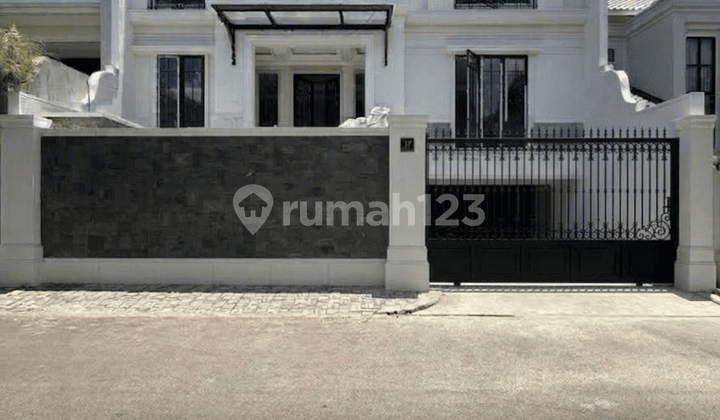 For Sale Brand New Luxurious American Classic Private Lift Private Pool Semi Furnished Prime Area Kebayoran Baru