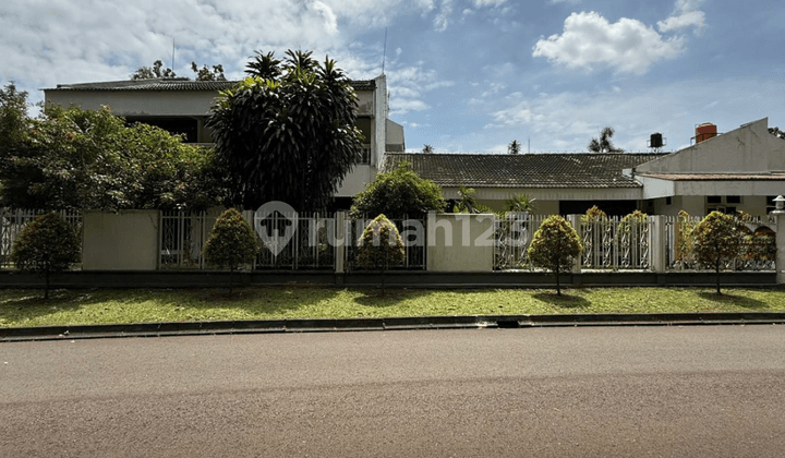 Rumah Mewah Pondok Indah Lokasi Prime Area, Depan Taman Posisi Hoek