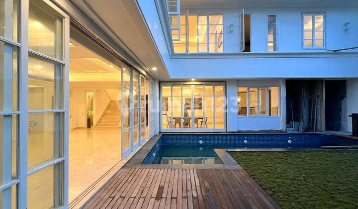BRAND NEW MODERN CLASSIC KEMANG DALAM PRIVATE LIFT, POOL, FURNISHED
