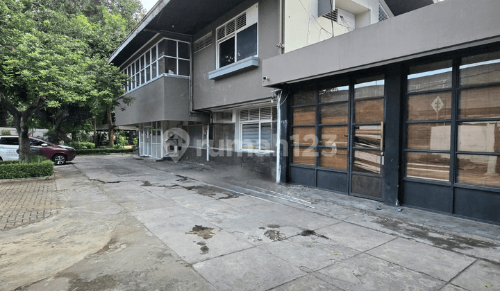 Jual Gedung di Kebayoran Baru Jakarta Selatan Komersil Area, Harga Mendekati NJOP