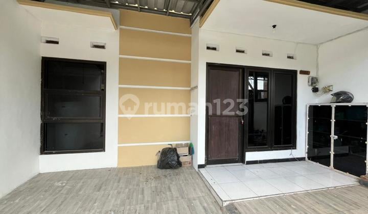 Ready-to-Occupy and Comfortable House in Pedurungan Area, Semarang - 11084