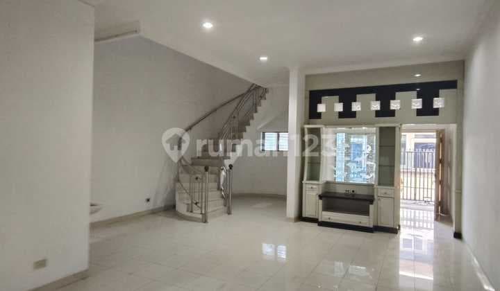 House on Jl. Seteran, Central Semarang – 10508