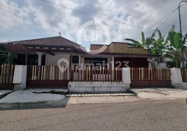 Rumah Siap Huni dan Nyaman Daerah Tegalrejo.Salatiga - 10614