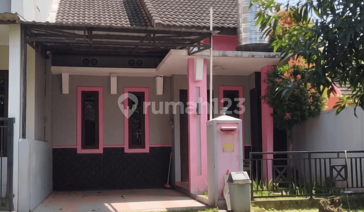 Ready-to-Occupy and Comfortable House in Banyumanik Area - 11365